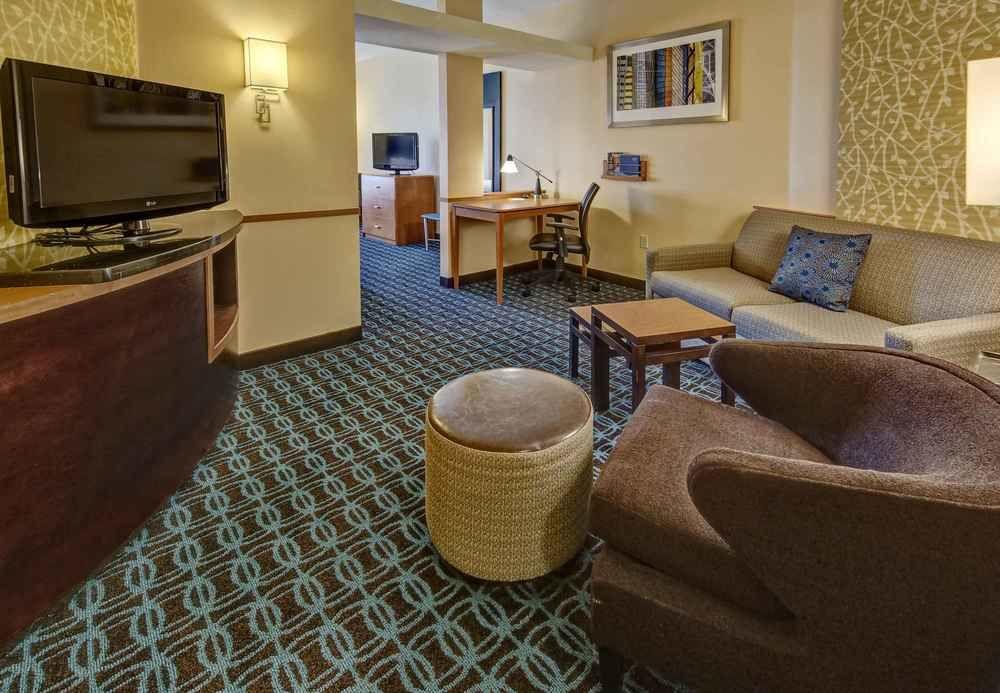 Hotel Fairfield & By Marriott Nw Expressway/warr Acres